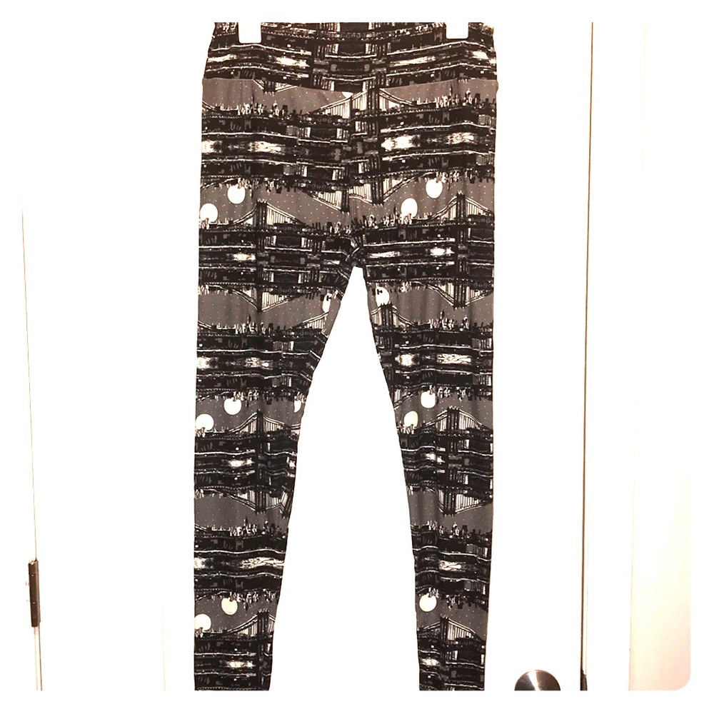 Rare LulaRoe bridge leggings
